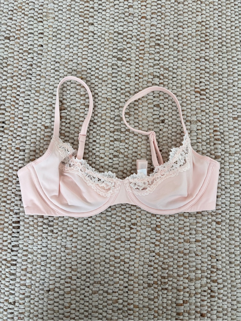 Light Pink Lace Trim Underwire Bra skims